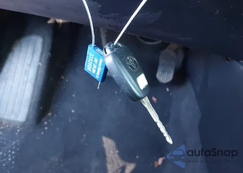 2015 Toyota Corolla Le z USA, uszkodzony, nr VIN 2T1BURHE5FC292633